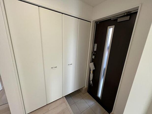 いつも気持ちよくご家族を迎えられる玄関です。