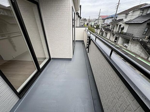 お洗濯ものを気持ち良く太陽の光で干せるのが嬉しいですね。