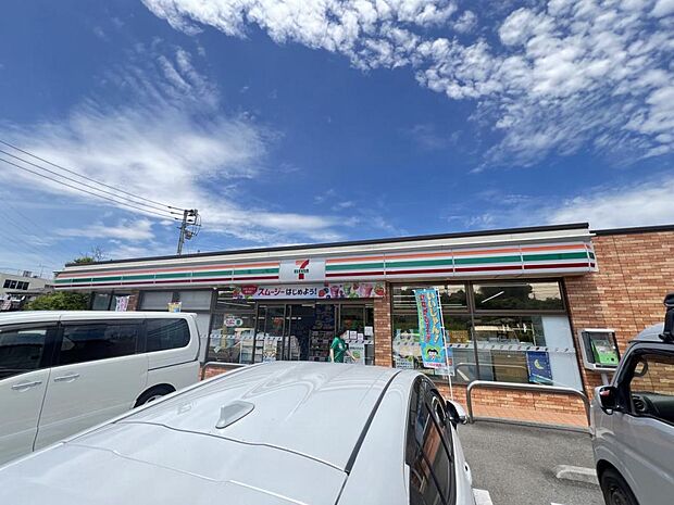 セブン-イレブン 横浜川井宿町店まで約1790m（徒歩23分）