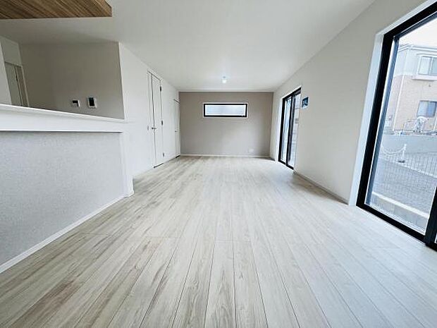 ご家族の温かい時間を演出するダイニングスペースです。