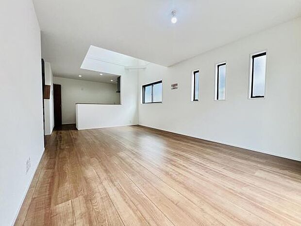 家族団らんの場所としてゆったりと居心地の良いリビングです。