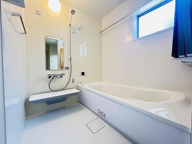 お風呂でほっとひといき。1日の疲れを癒しましょう。