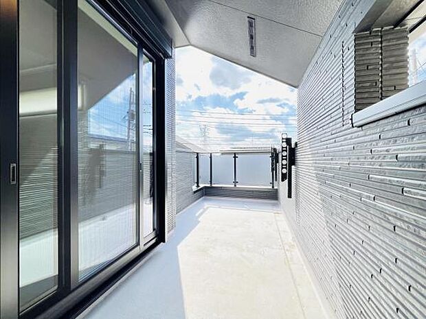 お洗濯ものを気持ち良く太陽の光で干せるのが嬉しいですね。