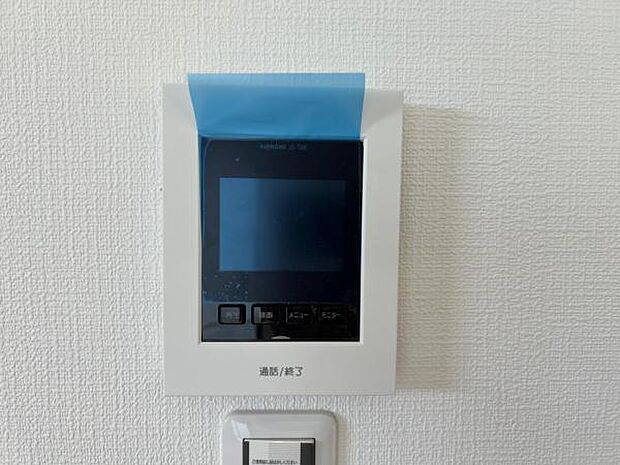 訪問者を確認できるTVモニター付きインターフォンです。