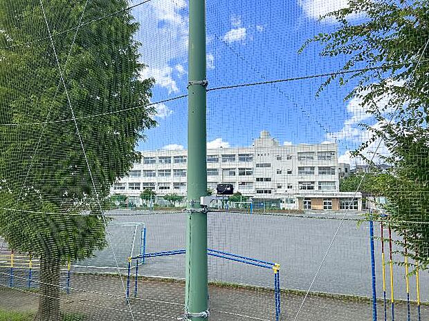 横浜市立東希望が丘小学校まで約79m(徒歩1分)