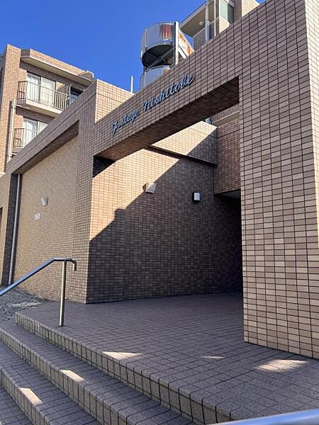 エントランスです。皆様やお客様をお出迎え致します。