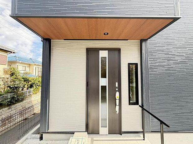 いつも気持ちよくご家族を迎えられる玄関です。