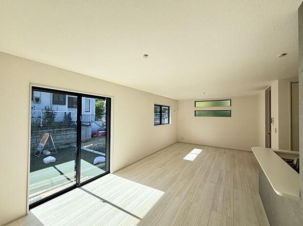 リビングダイニングになります。ご家族そろっての素敵な空間になりそうですね。