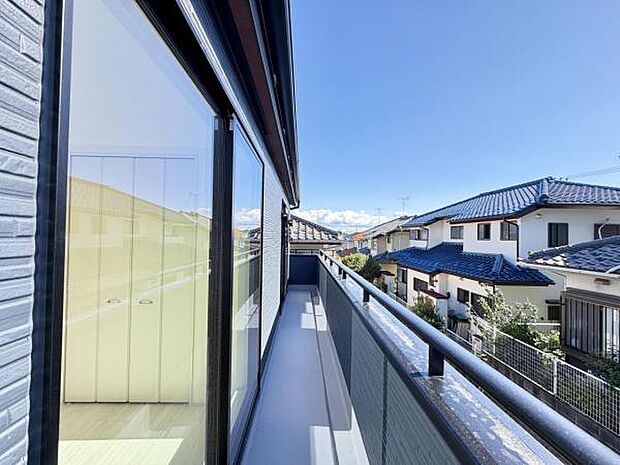 お洗濯ものを気持ち良く太陽の光で干せるのが嬉しいですね。