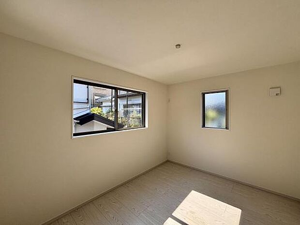 6帖の洋室はゲストルームとしてもお使い頂けますね。