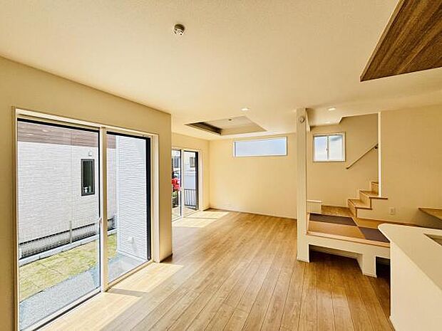 リビングダイニングになります。ご家族そろっての素敵な空間になりそうですね。