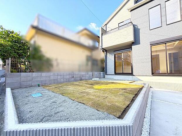 お庭スペースは、ガーデニングやお子様との外遊びなど多彩な用途でお楽しみいただけます。