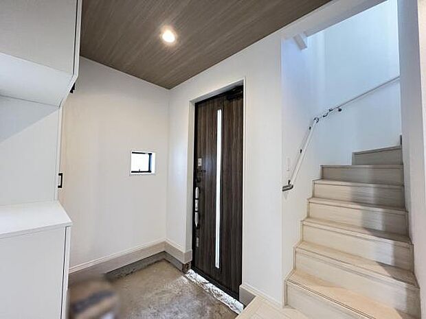 いつも気持ちよくご家族を迎えられる玄関です。