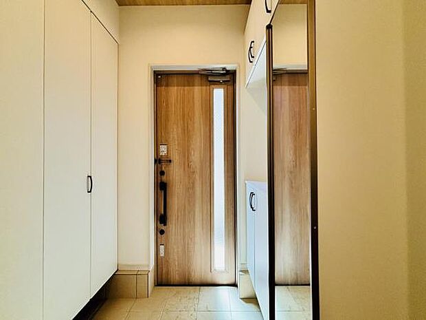 いつも気持ちよくご家族を迎えられる玄関です。