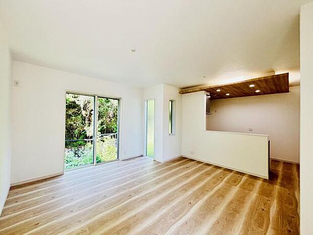 リビングダイニングになります。ご家族そろっての素敵な空間になりそうですね。