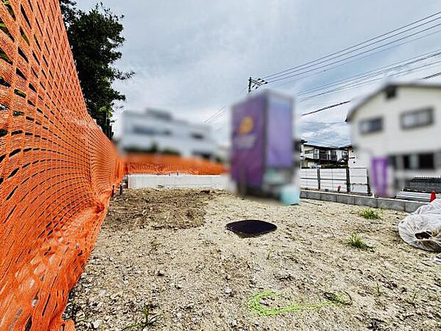 駐車場ももちろん完備しておりますのでお車所有の方にも心強いです。