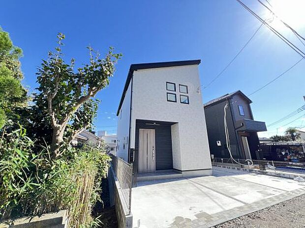 木造在来工法、間取りはファミリー向けの4LDKの住宅です。