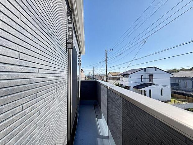 お洗濯ものを気持ち良く太陽の光で干せるのが嬉しいですね。