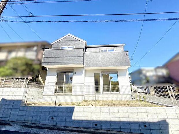 木造在来工法、間取りはファミリー向けの4LDKの住宅です。