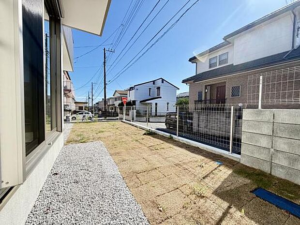 お庭スペースは、ガーデニングやお子様との外遊びなど多彩な用途でお楽しみいただけます。