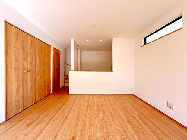 ご家族の温かい時間を演出するダイニングスペースです。