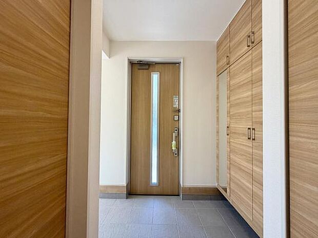 いつも気持ちよくご家族を迎えられる玄関です。