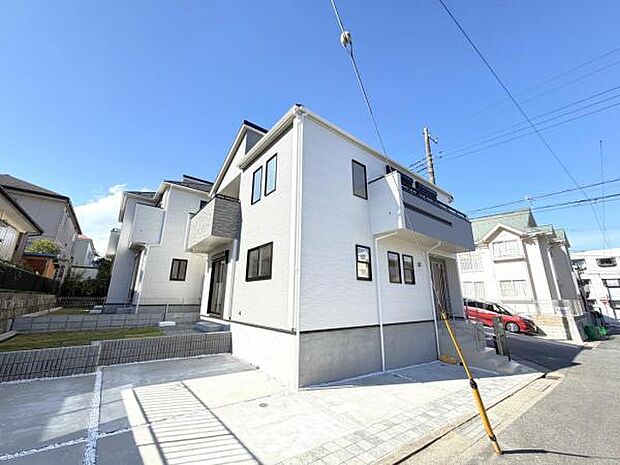木造在来工法、間取りはファミリー向けの4LDKの住宅です。