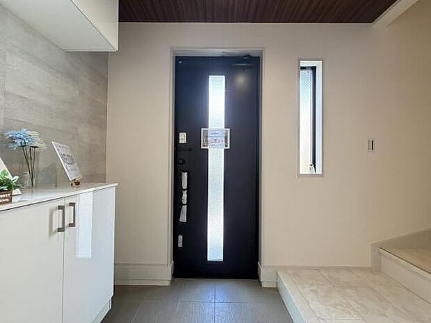 いつも気持ちよくご家族を迎えられる玄関です。