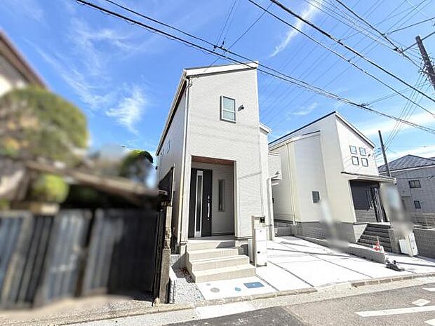 木造在来工法、間取りはファミリー向けの4LDKの住宅です。