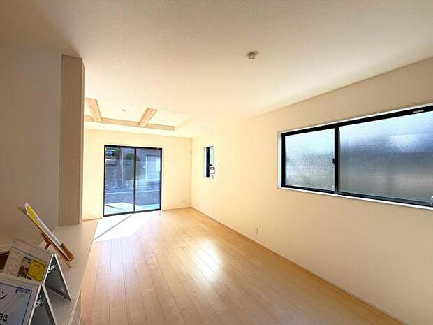 家族団らんの場所としてゆったりと居心地の良いリビングです。