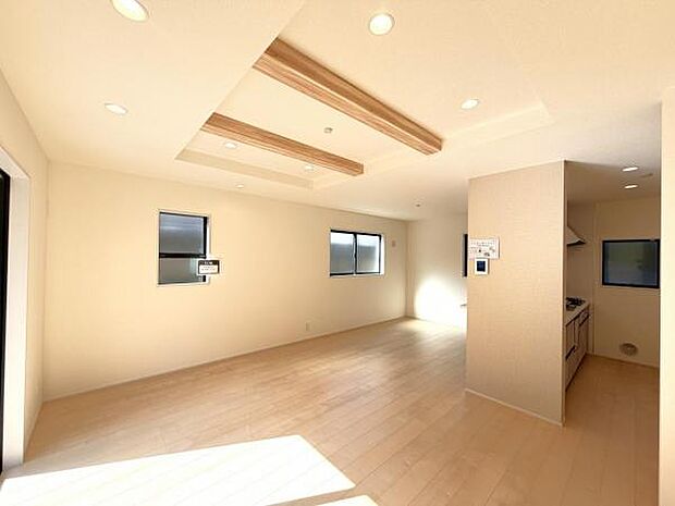 リビングダイニングになります。ご家族そろっての素敵な空間になりそうですね。