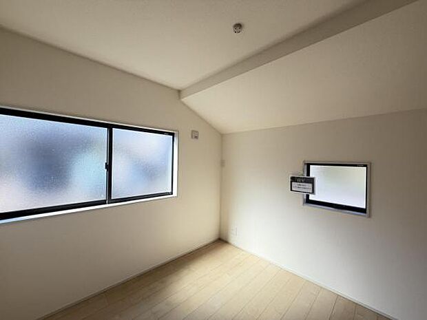 4.5帖の洋室はゲストルームとしてもお使い頂けますね。