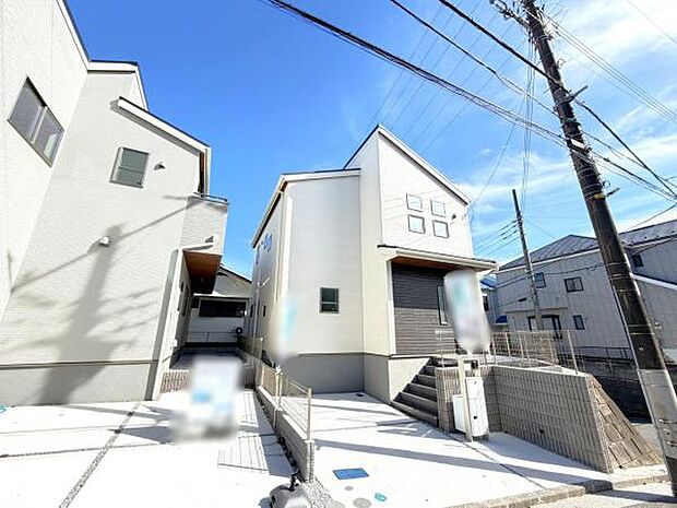 木造在来工法、間取りはファミリー向けの4LDKの住宅です。