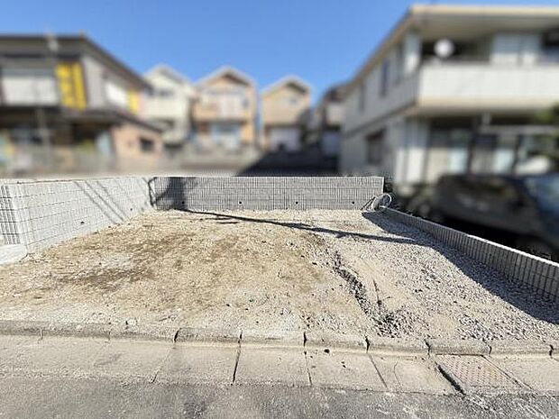 駐車場ももちろん完備しておりますのでお車所有の方にも心強いです。