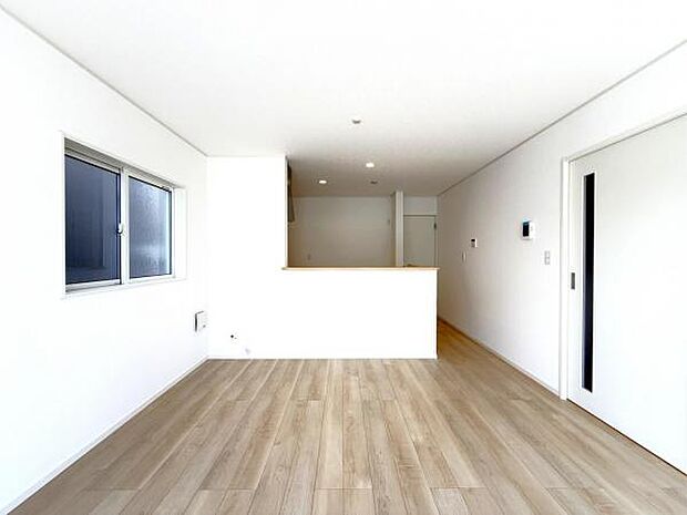 ご家族の温かい時間を演出するダイニングスペースです。