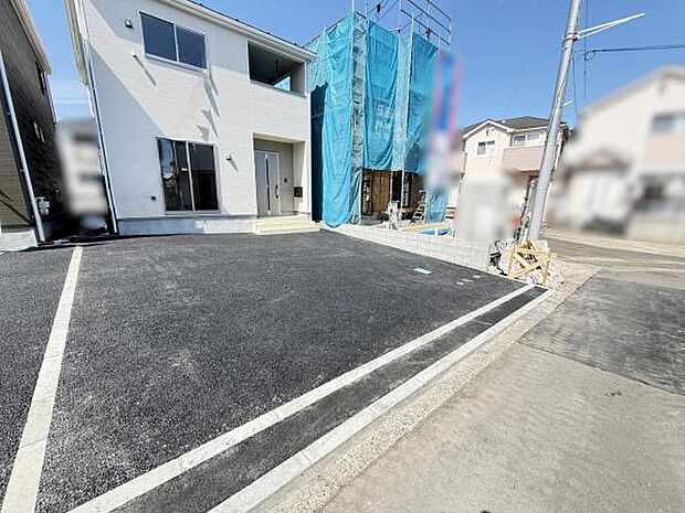 駐車場ももちろん完備しておりますのでお車所有の方にも心強いです。