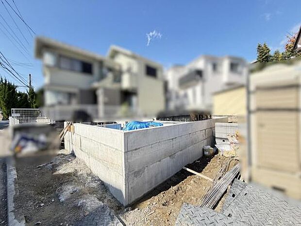 木造在来工法、間取りはファミリー向けの4LDKの住宅です。