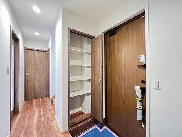 いつも気持ちよくご家族を迎えられる玄関です。