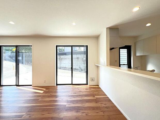 ご家族の温かい時間を演出するダイニングスペースです。