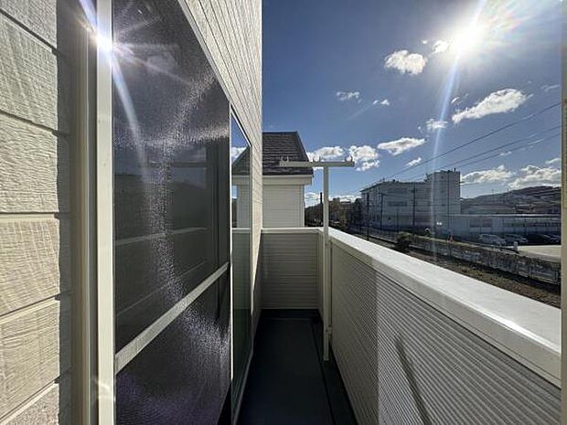 お洗濯ものを気持ち良く太陽の光で干せるのが嬉しいですね。