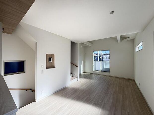 リビングダイニングになります。ご家族そろっての素敵な空間になりそうですね。