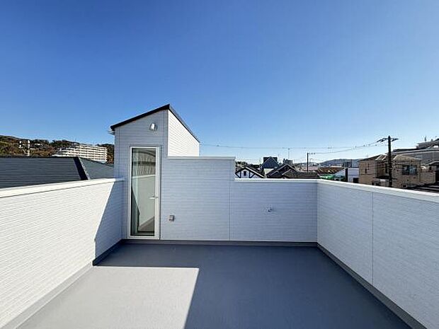 屋上ではBBQやガーデニングなどが楽しめますね。