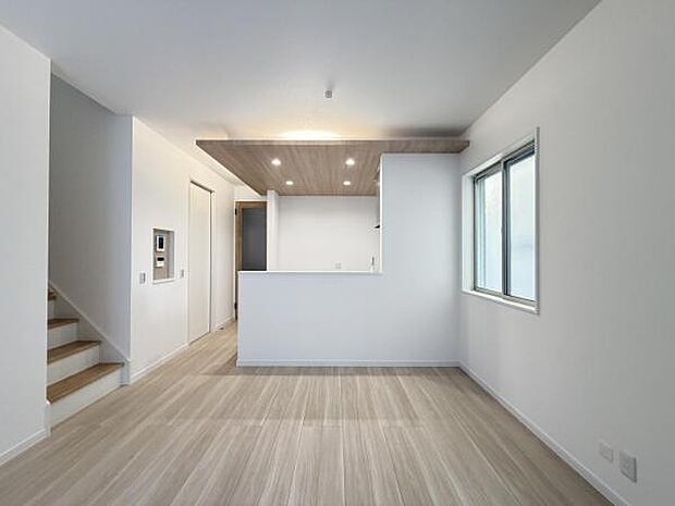 ご家族の温かい時間を演出するダイニングスペースです。