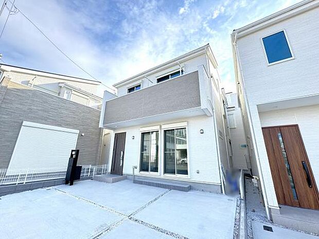 木造在来工法、間取りはファミリー向けに3SLDKございます。