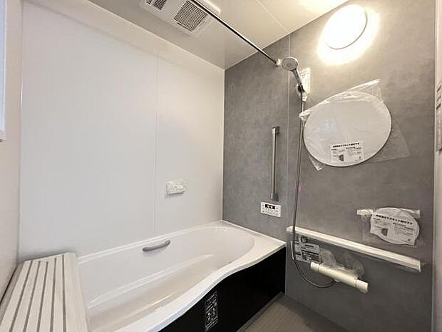 お風呂でほっとひといき。1日の疲れを癒しましょう。