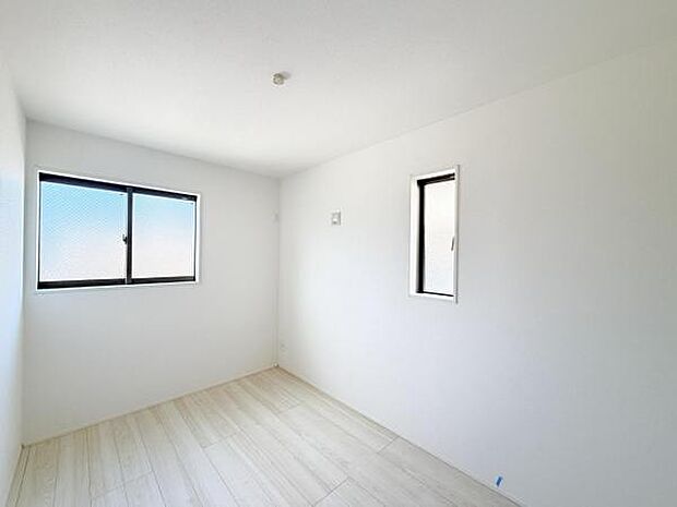 5帖の洋室はゲストルームとしてもお使いいただけますね。