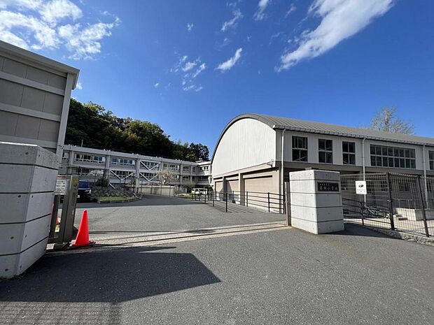 横須賀市立浦郷小学校まで約1142m(徒歩15分)