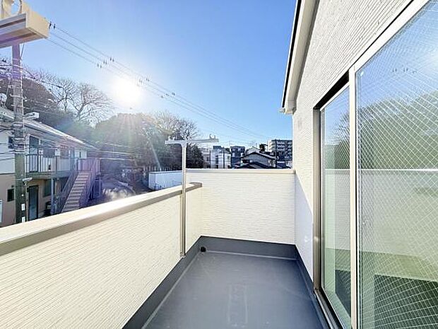 お洗濯ものを気持ち良く太陽の光で干せるのが嬉しいですね。