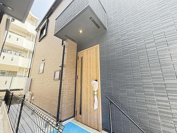 いつも気持ちよくご家族を迎えられる玄関です。