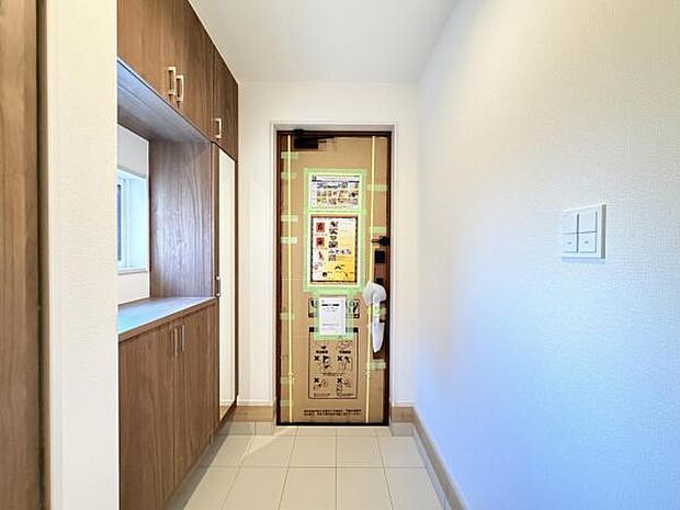 いつも気持ちよくご家族を迎えられる玄関です。